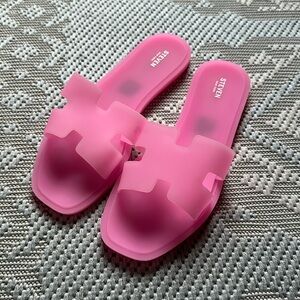 Jelly sandals